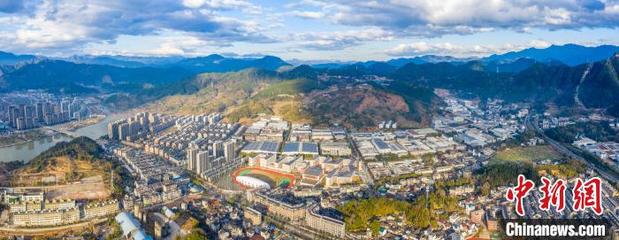 如絲改革再深化丨小縣城錨定現代化 “出大產業”有汽車的地方 “吹，就有龍泉制造”汽車信息咨詢服務